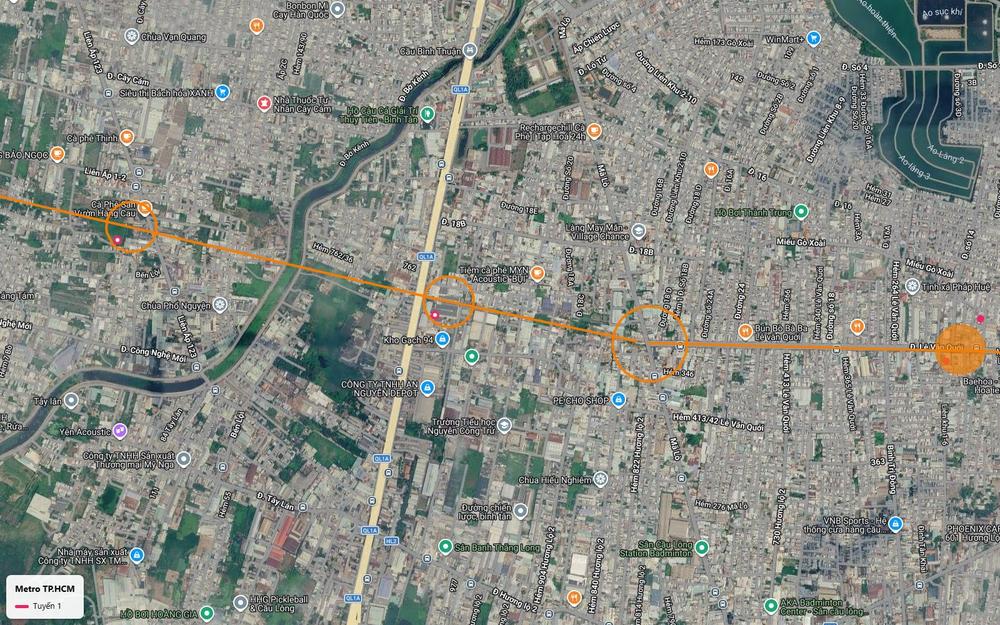 Tuyến metro số 1 vượt Quốc lộ 1A tại khu cầu Bình Thuận rồi chuyển sang hành lang ngầm dưới đường Lê Văn Quới